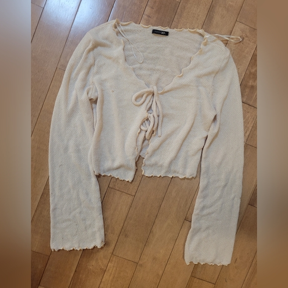 Papermoon Cream Crinkle Knit Tie Front Cropped Cardigan Lettuce Trim Size L - Picture 2 of 5